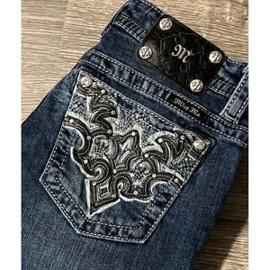 Miss Me Embroidered Pocket Signature Straight Stretch LowRise Jean SZ 28 (29x28)